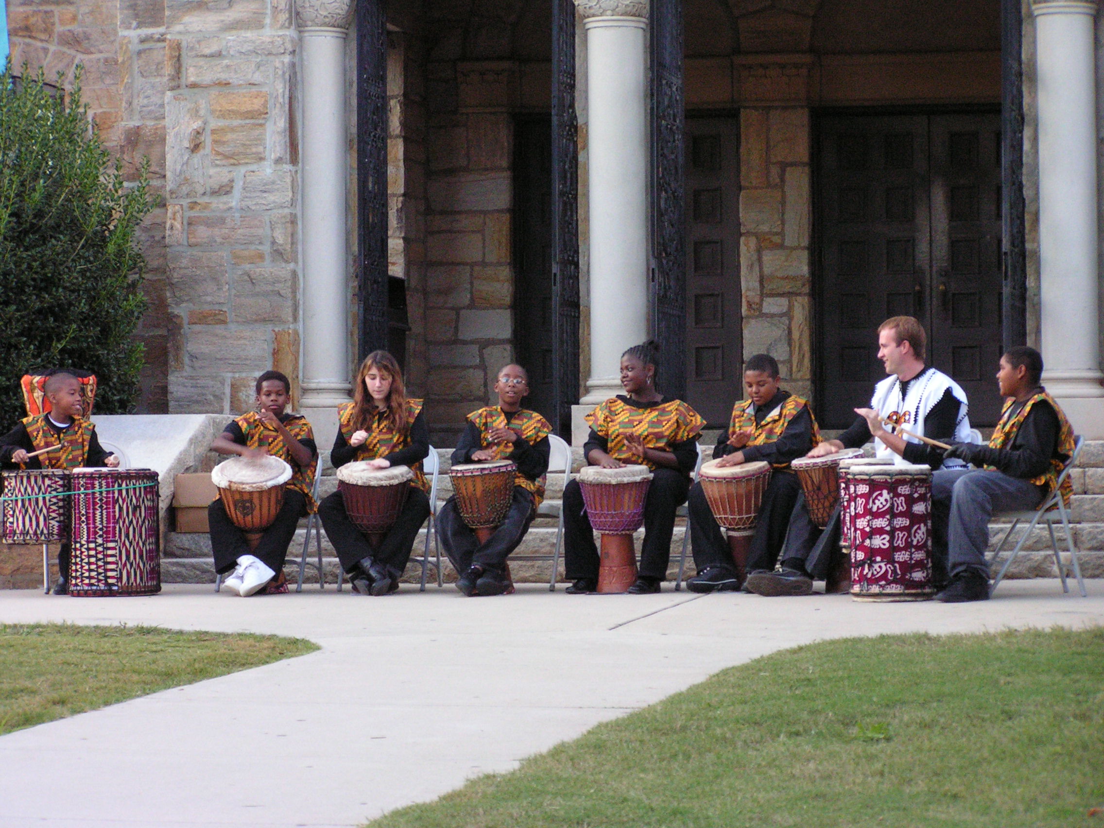 ./2006/African Drums/AfrdrumsPeaceBroughton210004.JPG